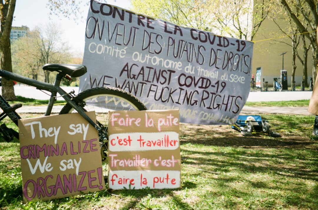 Contre la COVID-19, on veut des putains de droits